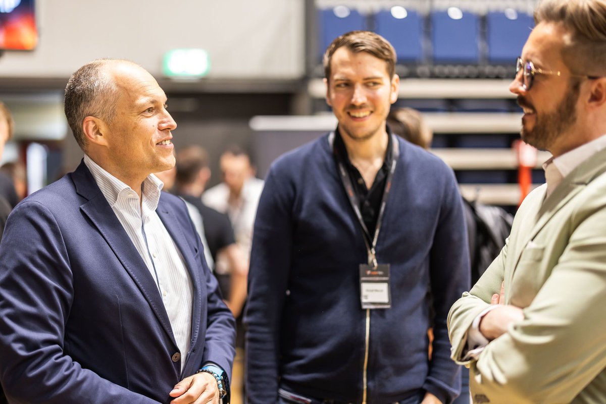 Dr. Oliver Pott tweet media