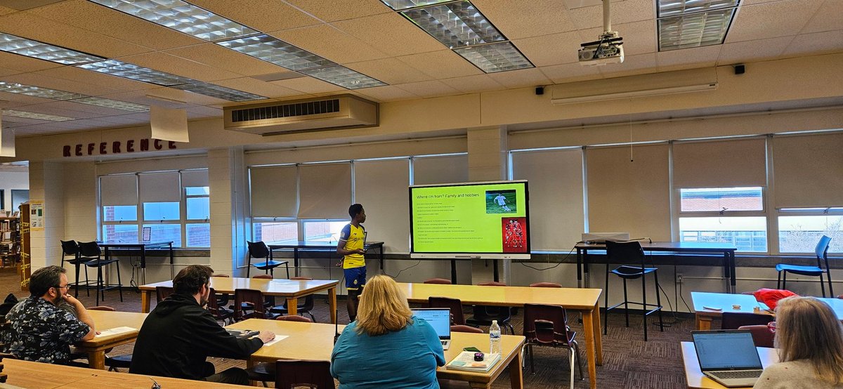 JCPS_JackBosley's tweet image. Defenses of Learning are well under way @Seneca_High So many talented scholars and inspiring stories!  #JCPSDigIn  #SenecaSoars