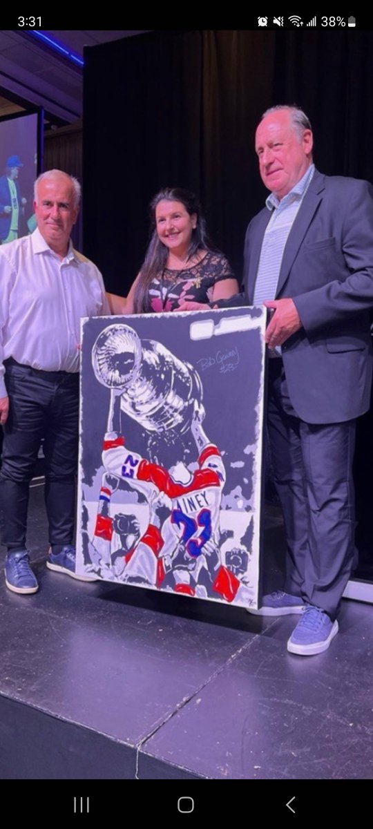@HunterZThompson <a href="/AndieTSN/">Andie Bennett/Sidecar</a> <a href="/Imstilljon/">Jon Still</a> <a href="/ExposFest/">Expos Fest ⚾️🎗️</a> <a href="/mike_p_johnson/">Mike Johnson</a> <a href="/NHL_AaronWard/">Aaron Ward</a> <a href="/CanadiensMTL/">Canadiens Montréal</a> <a href="/TBLightning/">Tampa Bay Lightning</a> <a href="/TSN690/">TSN 690 Montreal</a> Painting auctioned last year and signed in person for the buyer by Bob Gainey at the <a href="/ExposFest/">Expos Fest ⚾️🎗️</a> . This year's painting will be one to remember. All proceeds going to