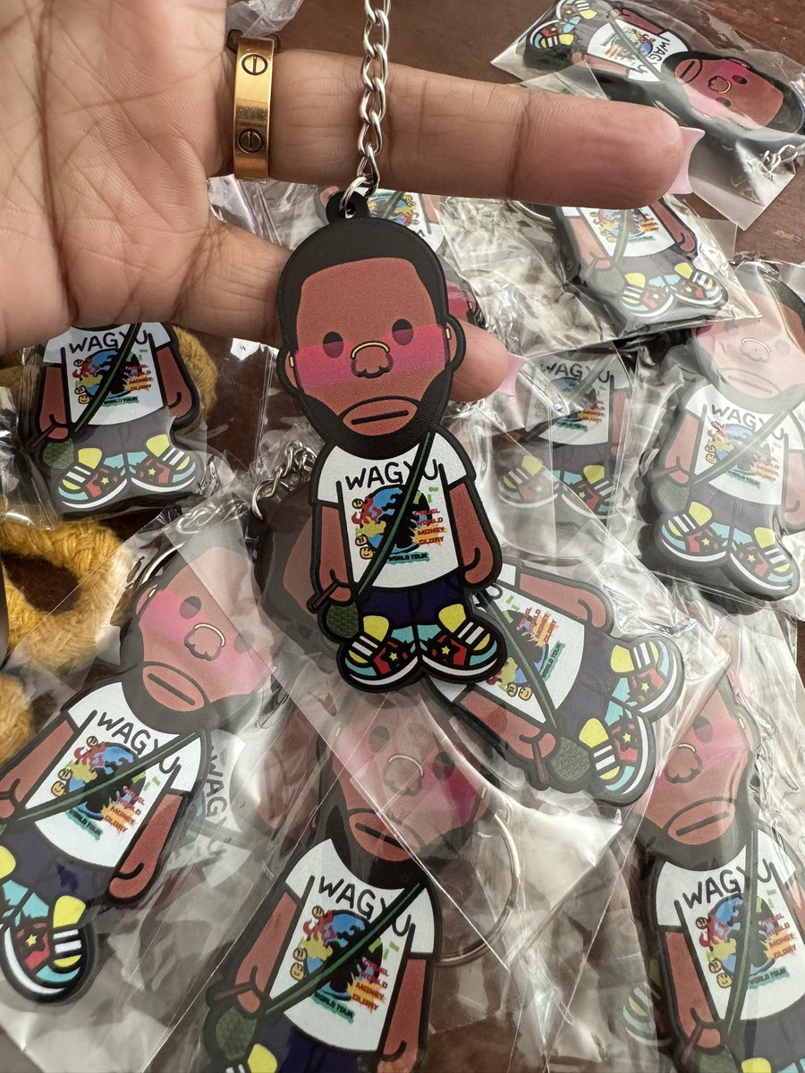 champagnemaiii's tweet photo. Keychains landed. Look how cute 🥺🥺 https://t.co/B5UAwamX1Q