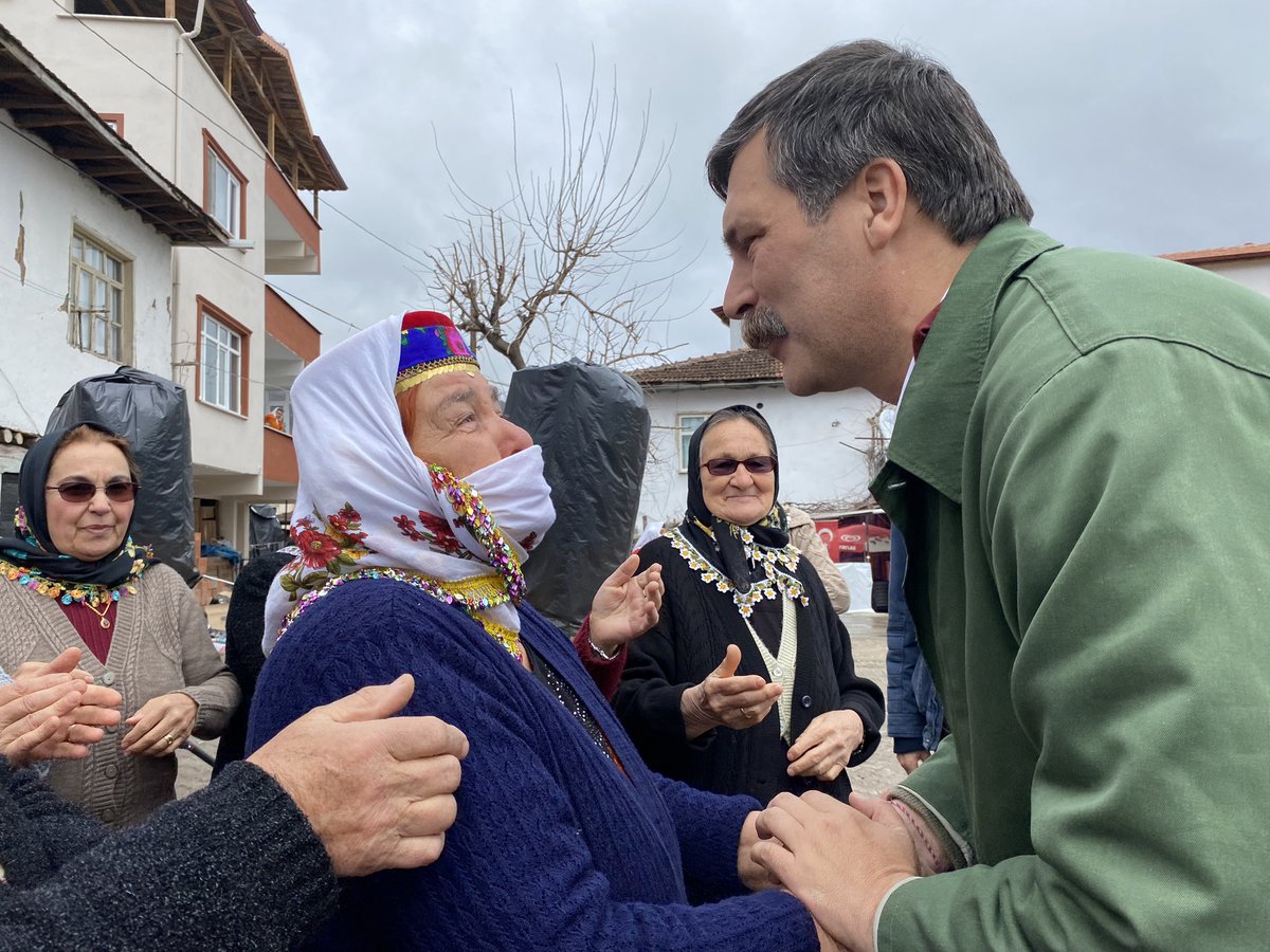tiptokat's tweet photo. Genel Başkanımız Erkan Baş Kınık, Akarçay-Görümlü ve Kızılderedeki halk buluşmalarımızda yurttaşlarımızla bir araya geldi ! https://t.co/RNwtu9blZU