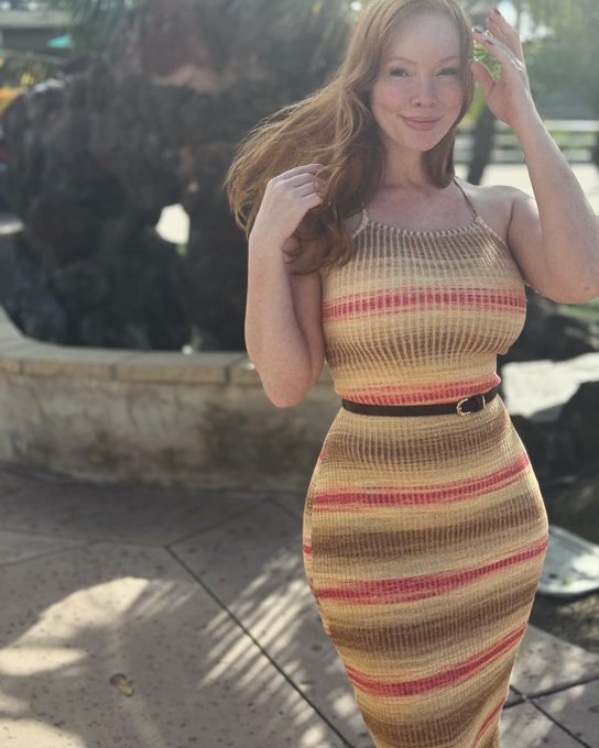 Love this dress 👗 https://t.co/nkgBkRD6wK<a href="/tag/redhead"class="tags"><span>#redhead</span></a><a href="/tag/burlesque"class="tags"><span>#burlesque</span></a><a href="/tag/teaser"class="tags"><span>#teaser</span></a>