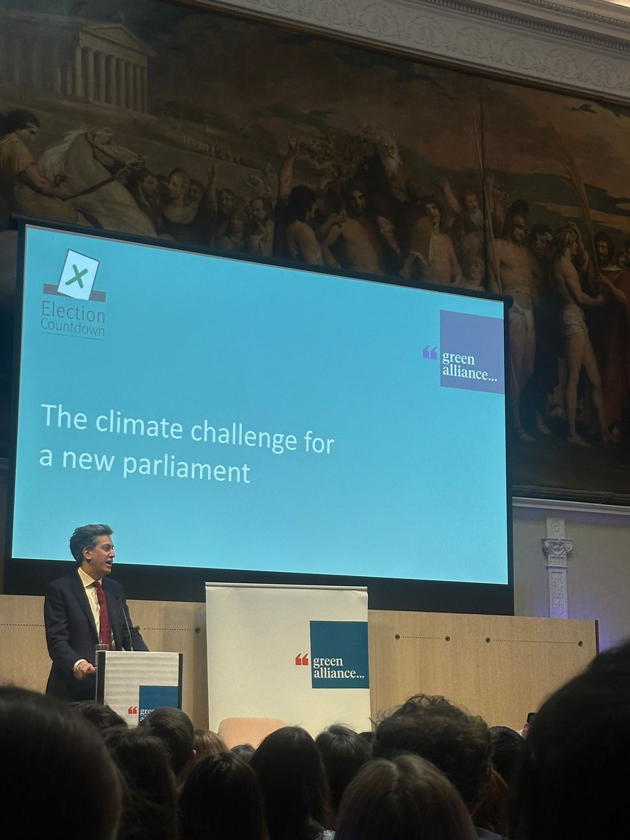 ‘The most important election on climate and energy this country has ever seen'. Today @Ed_Miliband put forward Labour's plans for green growth @GreenAllianceUK event including a decarbonised power system by 2030 for greater energy security, to lower bills and to boost jobs.