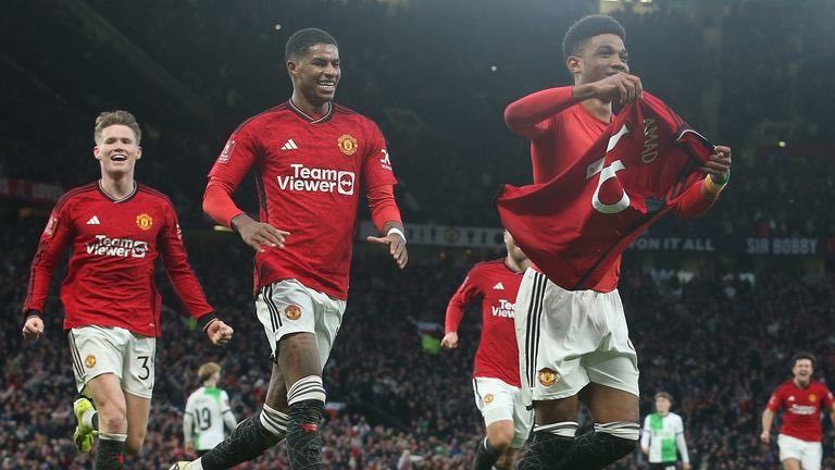 VarBarPodcast's tweet photo. 🚨NEW #VARBarPodcast🚨

EP 193 - “Jamaican Theo Walcott”

🎙️ - @rappingdrew, @_cstryder

🥃 - United edge past Liverpool
🥃 - Coventry stun Wolves
🥃 - FA Cup Semi’s set
🥃 - Arsenal break RO16 duck
🥃 - Spurs slapped by Fulham
 
🎧 Link - https://t.co/Y7ejBP2kTp https://t.co/C8YnSatuyU