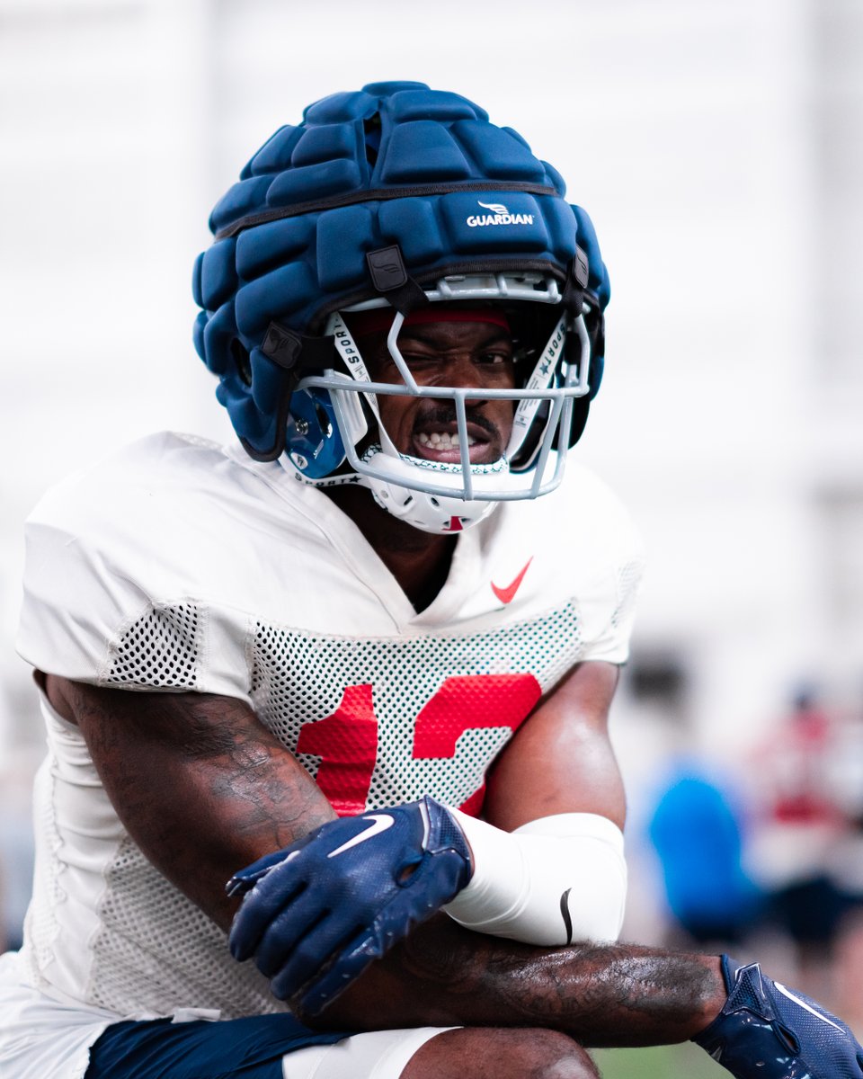 OleMissFB's tweet photo. Feels good to be back 😁

@KeShawn2x | #HottyToddy https://t.co/3n7FATnk1T