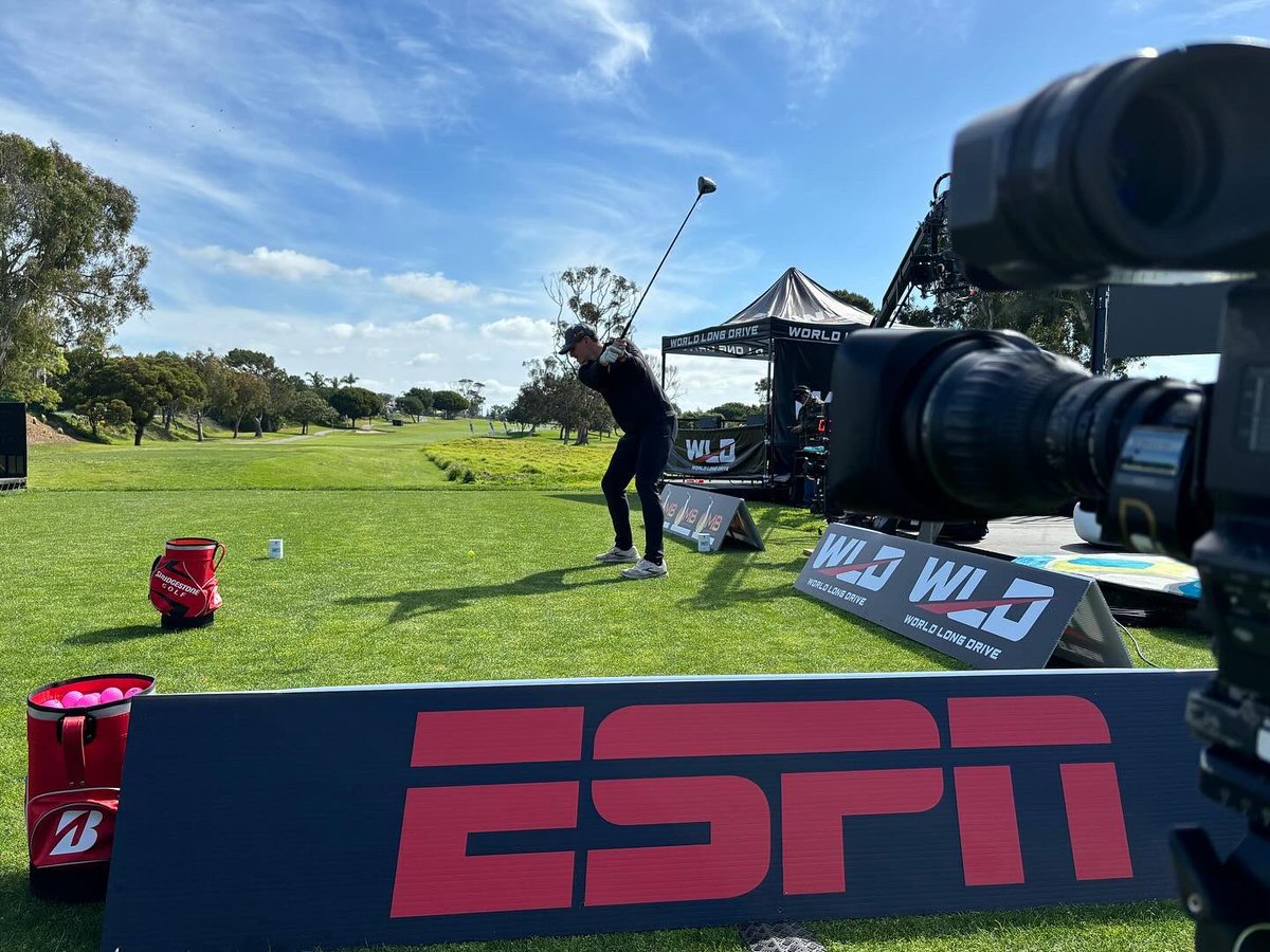 DomeProductions's tweet image. Dome kicked off the first World Long Drive event of the season in Huntington Beach, CA! 🏌🏽‍♂️

Thank you to our partners Echo Entertainment for a great show airing today at 5pm ET on Golf Channel!

📸: Chris Mitchell, Sr Account Executive 

#DomeProductions #DomeIsThere #LongDrive