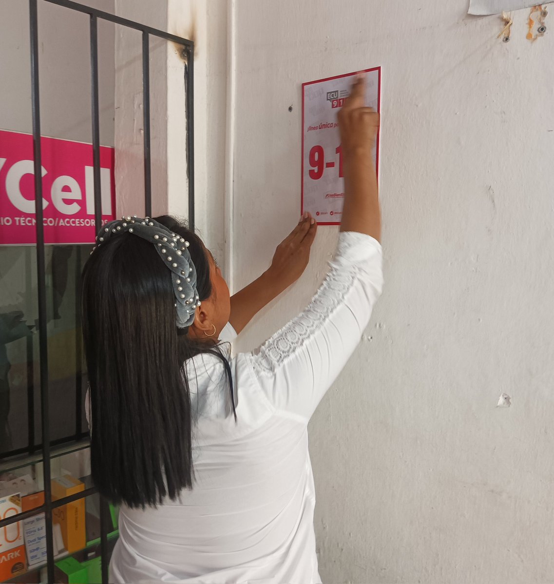 #VinculaciónECU911

Personal del #ECU911 #Babahoyo realizó la instalación de señalética oficial del número de emergencias 9️⃣ 1️⃣ 1️⃣ en locales comerciales de los cantones #Urdaneta, #Vinces y #Baba en la provincia de Los Ríos.

#ECU911SomosTodos