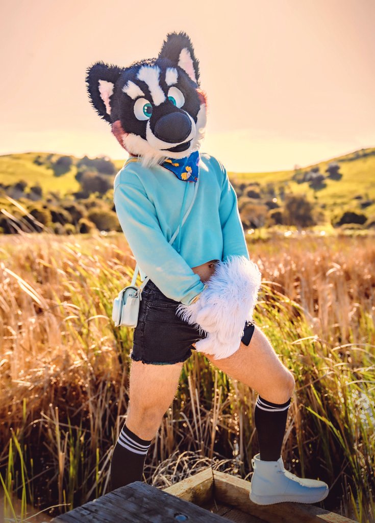 Slimdrake12's tweet photo. Hey! Ready for our date? It's such a beautiful day~

📸: @ChatahSpots https://t.co/0uD36Jvk5R