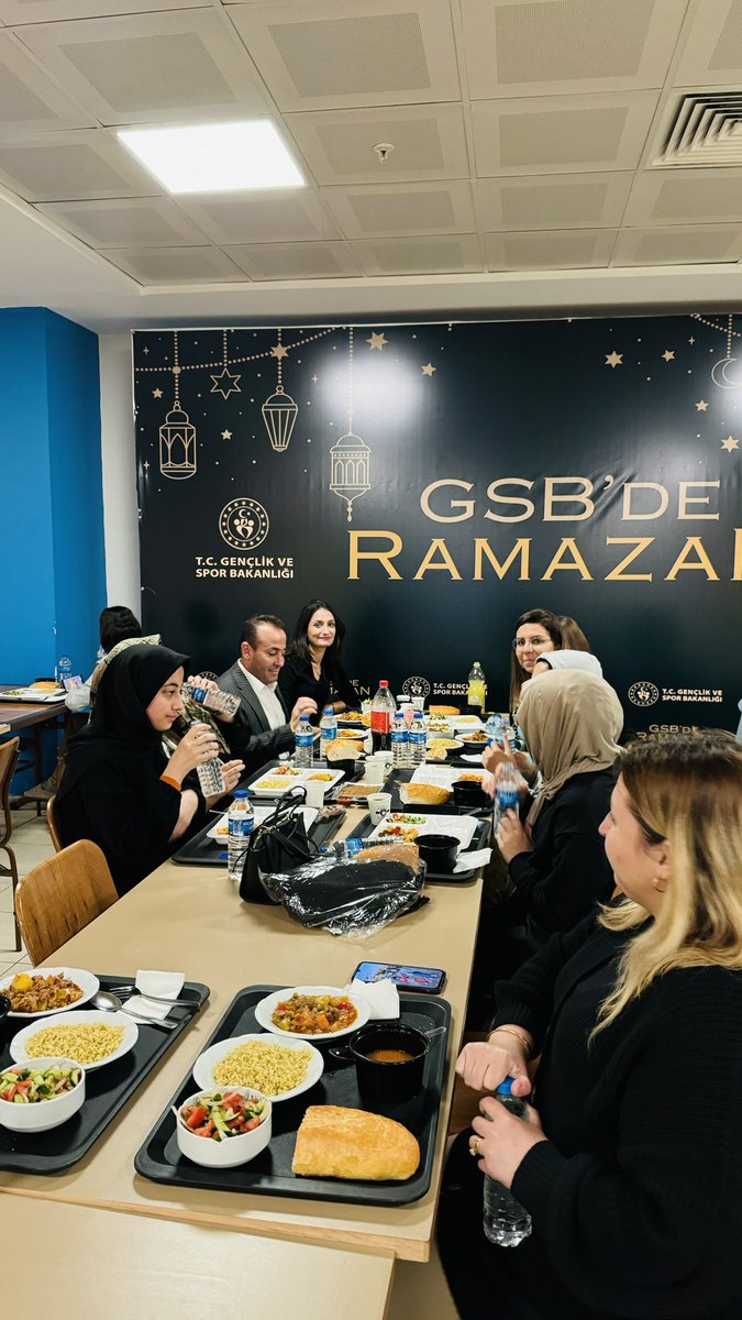 BeytullahBirlik's tweet photo. Ramazan-ı Şerif’in bereketiyle bu akşamki İftarımızı Artuklu kız Öğrenci yurdumuzda kıymetli gençlerimizle birlikte yaptık. Allah kabul etsin. 

@OA_BA @tuncay_akkoyun @recepalier https://t.co/dOQWo8sYcj