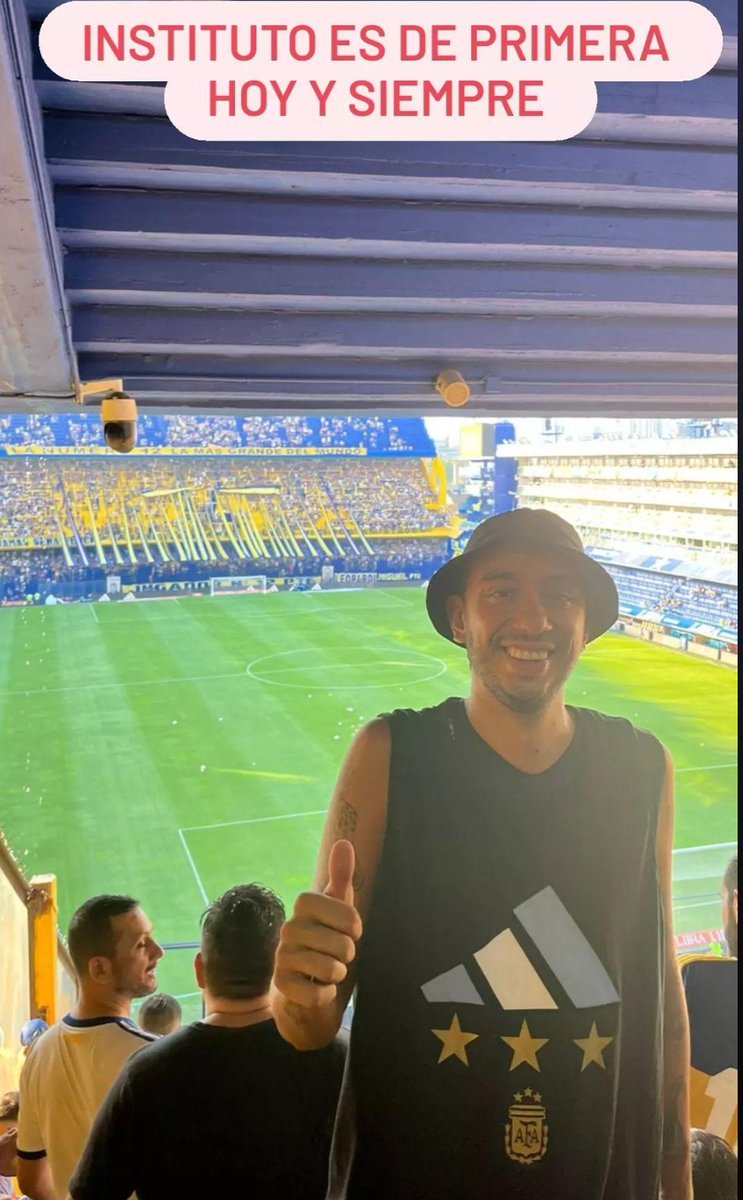 nicoa1918's tweet photo. Un año atrás, una secuencia de una hermosa locura que terminó de una manera increíble 
#ParaGanarleABocaEnLaBombonera https://t.co/d7IBfIBnBl