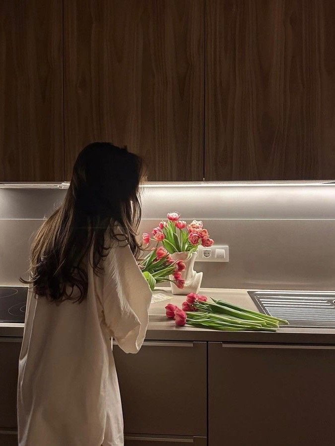 dailywitchcom's tweet photo. Evening routine 🌷 https://t.co/XDUHzw8oim