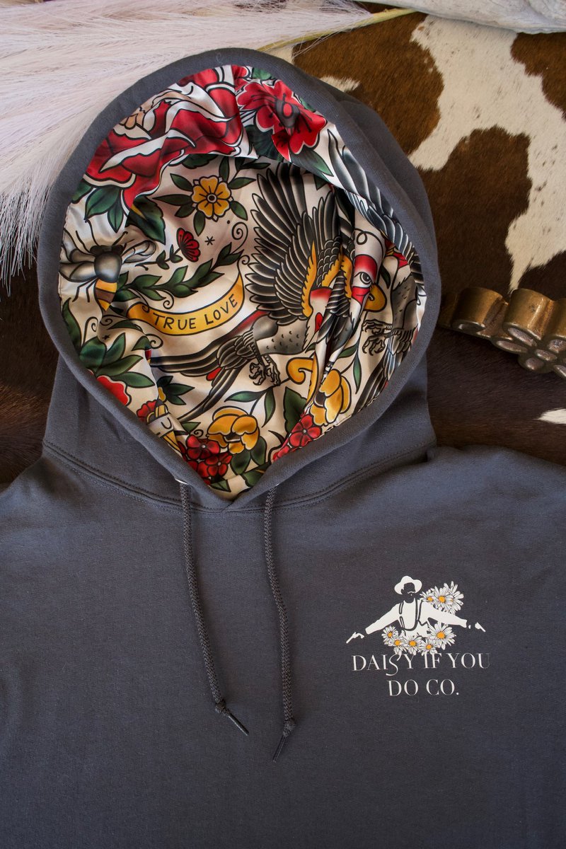 DaisyIfYouDoCo1's tweet photo. We know summer is coming, but for now there is still a need for hoodies. Especially when they’re made by us. 😉

Shop online @ https://t.co/JDStOv1CKQ
Shop in store @ 122 S Main St Stillwater
Shop anywhere anytime from our app - located wherever you download your apps from https://t.co/QE71eeH3NH
