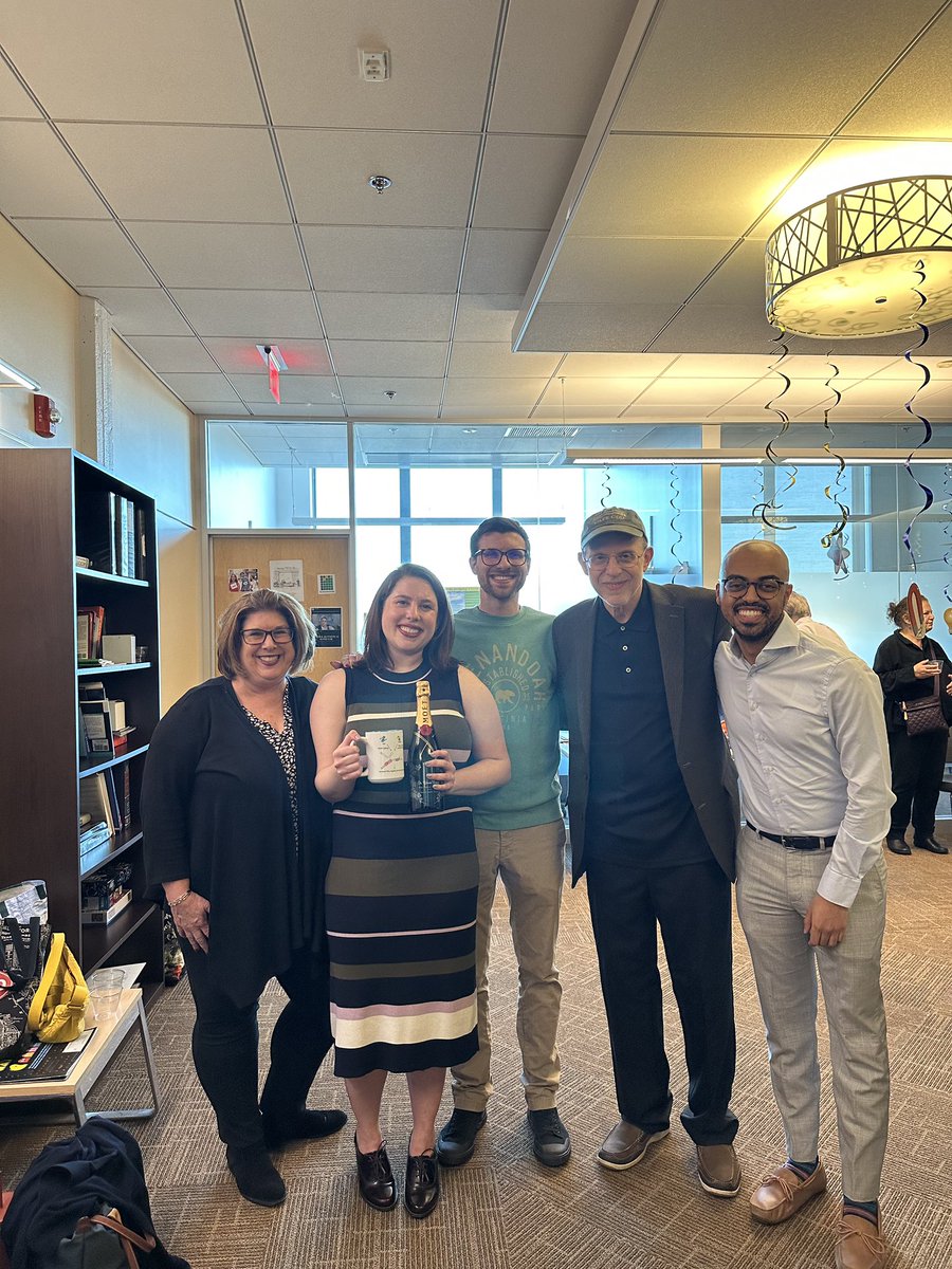 _becca_brown's tweet photo. I am so excited to announce that I successfully defended my PhD thesis and I am officially Dr. Brown! Thank you to everyone that has supported me over the years🧬

@CatherineFreud2 @Tufts_Biology @TuftsGSBS https://t.co/cw1xn2WyHT