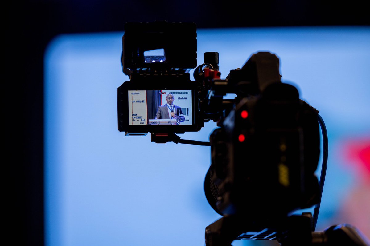 EmmanuelKenyi20's tweet photo. Glad to have been part of the press team  for 4thTownHall
@NcaSsd 
#Connectingsouthsudan
#media 
#SSOX 
#SSOT https://t.co/fC2S97LPJt