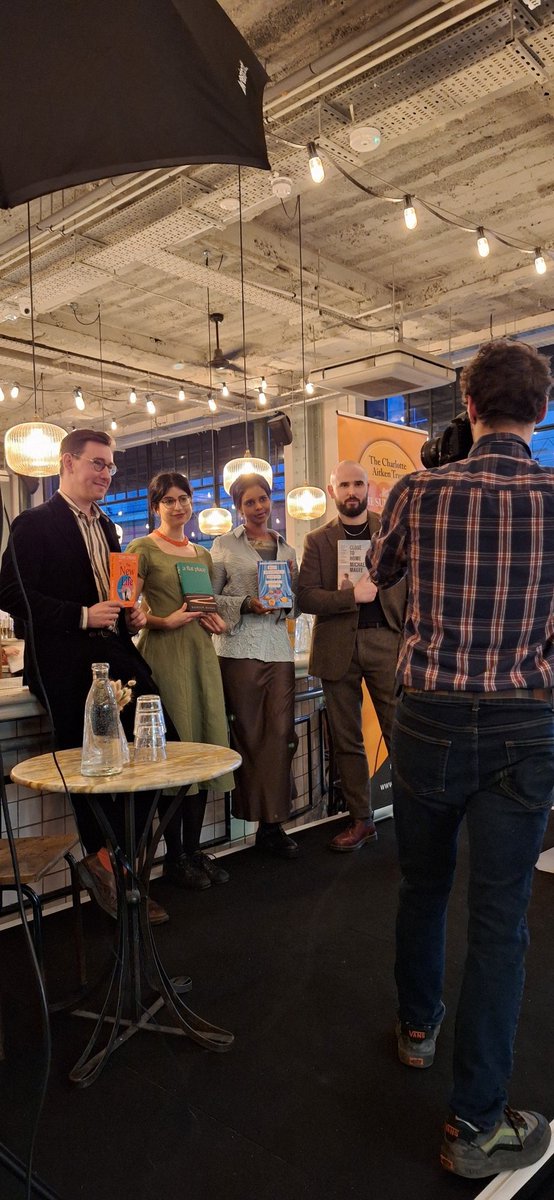 Our incredible shortlisted authors are in the building! Looking forward to celebrating this evening with @TomCrewe1, @NoreenMasud, @michaelmagee__ and Momtaza Mehri. 

#YoungWriterAward