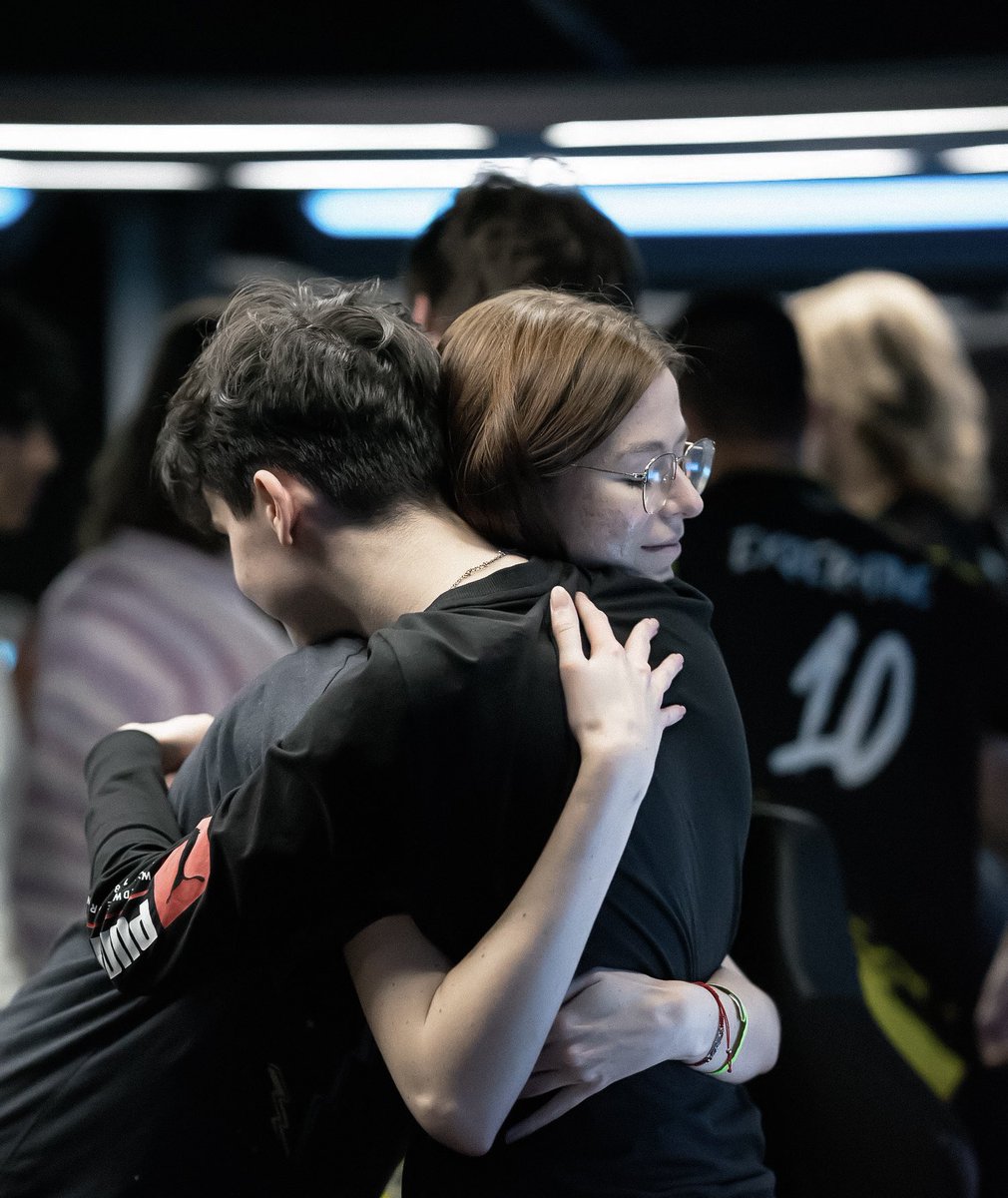 daria (@dariacsgo) on Twitter photo so the lore is that this random kid from faceit became my younger (annoying) brother
iβve been watching him grow as a player and a person, so their win at Frag also means a lot to me
thanks <a href="/muenstergg/">Joseph Lima πΈ</a> for the great picture that was last in your album, it was a perfect ending so the lore is that this random kid from faceit became my younger (annoying) brother
iβve been watching him grow as a player and a person, so their win at Frag also means a lot to me
thanks <a href="/muenstergg/">Joseph Lima πΈ</a> for the great picture that was last in your album, it was a perfect ending