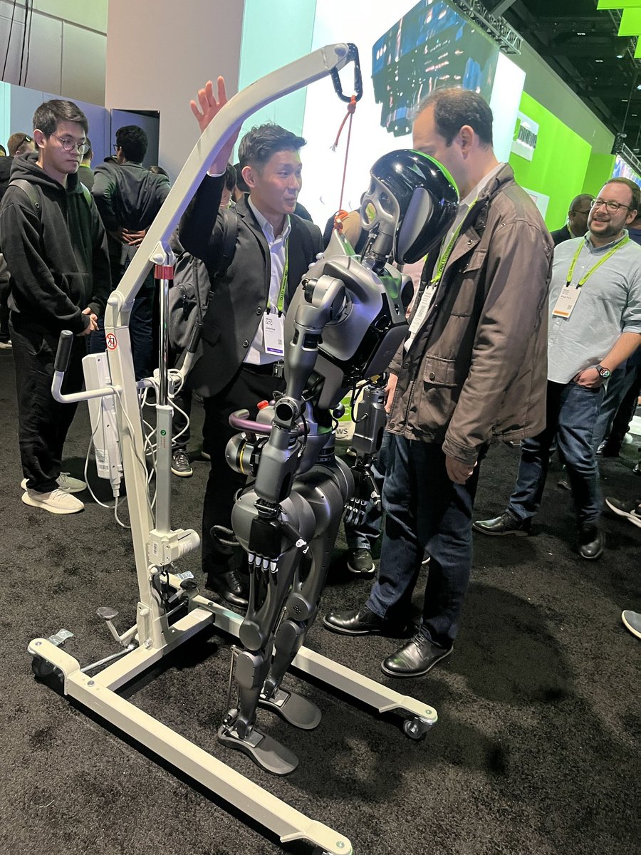 Project Groot - a humanoid robot powered by Blackwell and Omniverse. 
<a href="/NVIDIAGTC/">NVIDIA GTC</a> #GTC24SnaptoWin  #GTC24