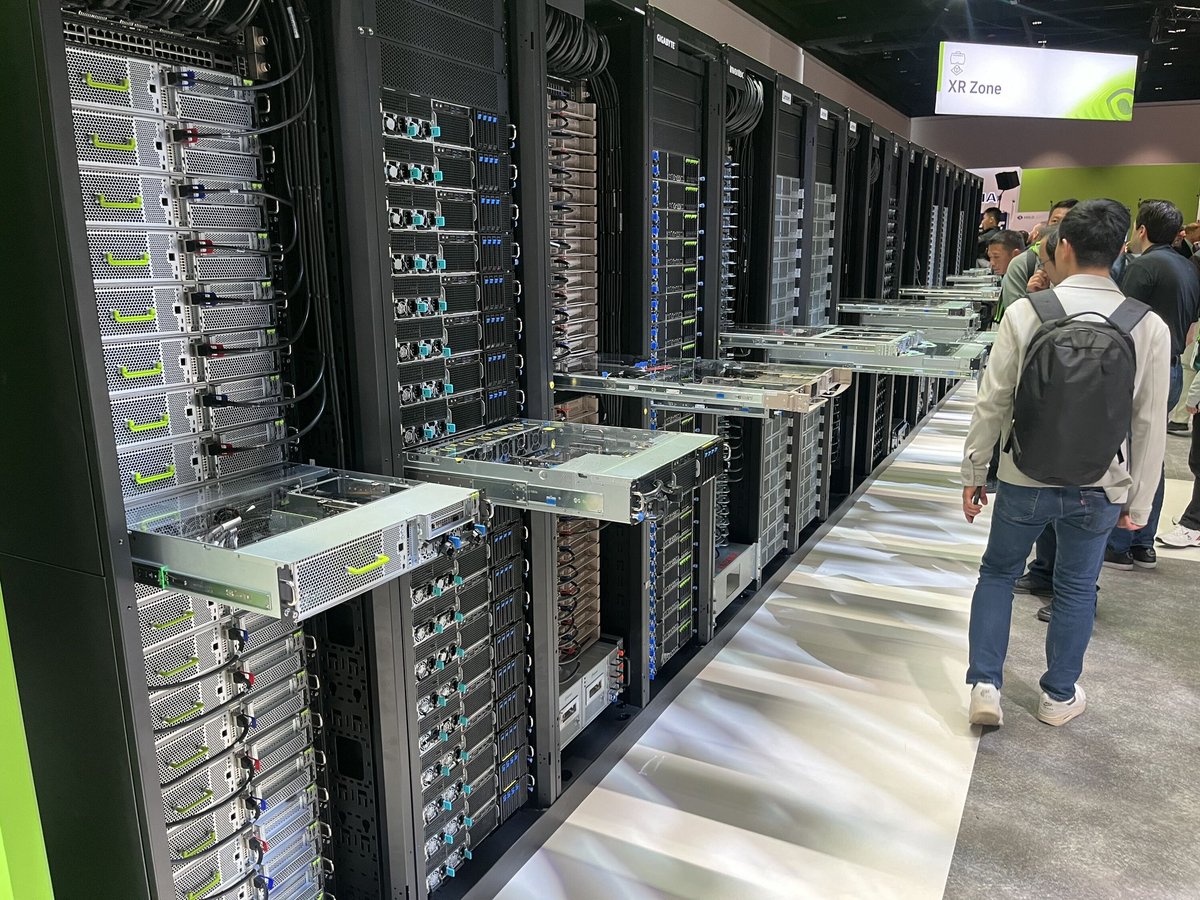 Blackwell - a revolutionary chip architecture pushing the limits of physics for semiconductors. 
<a href="/NVIDIAGTC/">NVIDIA GTC</a> #GTC24SnaptoWin  #GTC24