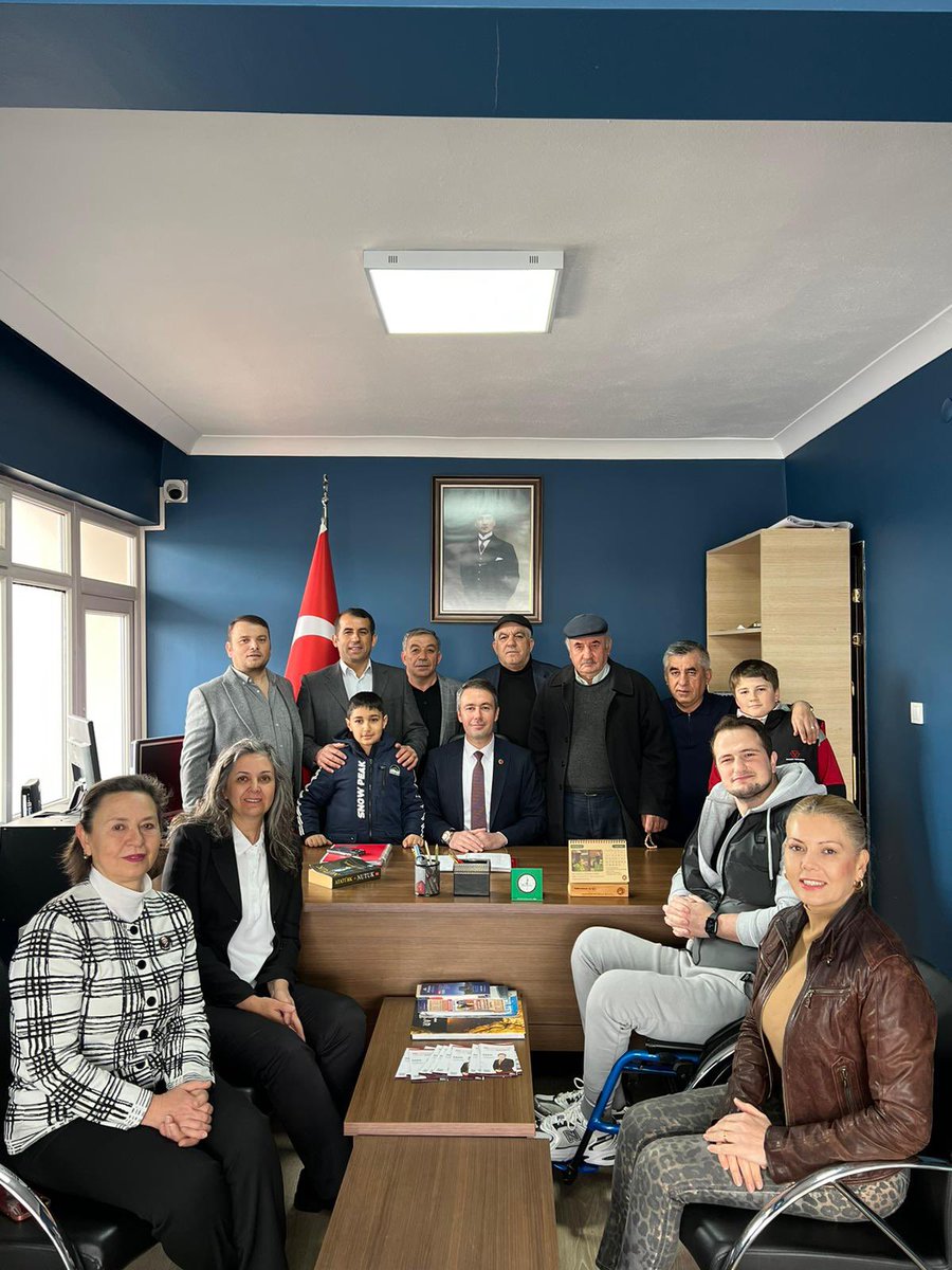 KazmkoKk's tweet photo. Kadın genç elele Tulumtaş’a hizmet DEVAM …
Söz verdik, YAPTIK. Vizyoner kadromuzla DEVAM edeceğiz. Marka Tulumtaş’ın dinamik kadrosu… #çevrecimarkatulumtaş♻️♻️♻️ https://t.co/zyfHnDmKTr