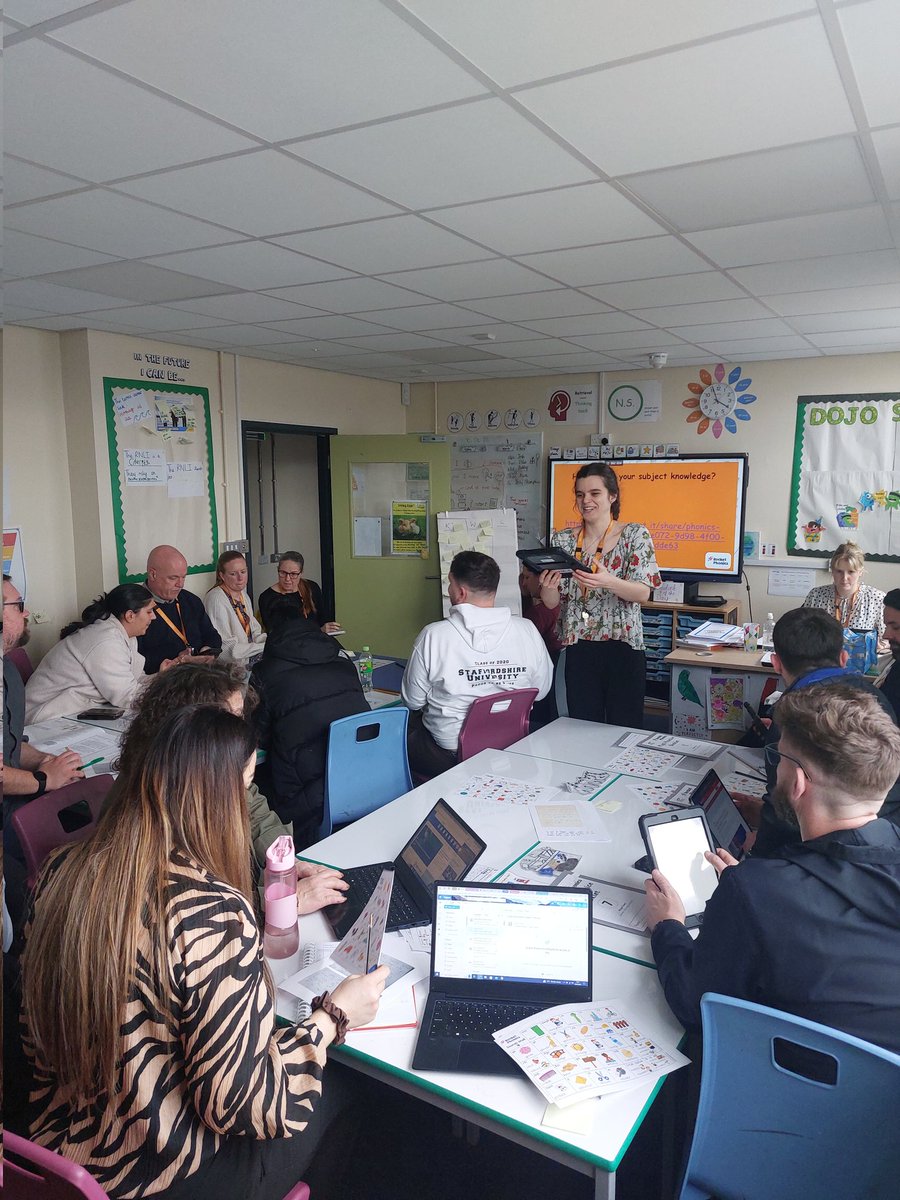 Esteem_Valley's tweet photo. An excellent twilight put on by our Head of Primary and Intervention Lead. They delivered Phonics training to all staff to help with the support of our learners within the classroom and establish knowledge of our Phonics scheme. #WorkingTogether #ImportanceofReading https://t.co/YC2FHJab7b