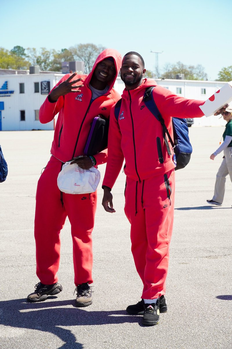 SoConSports's tweet image. 𝑺𝒂𝒍𝒕 𝑳𝒂𝒌𝒆 𝑪𝒊𝒕𝒚 𝑩𝒐𝒖𝒏𝒅 ⛰️| #SoConHoops x @SamfordMBB