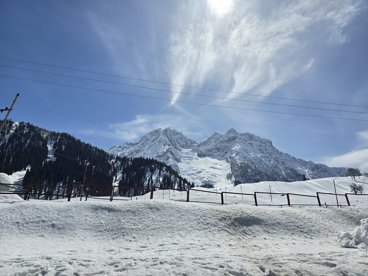 Kashmir is Heaven on Earth! ab tak sirf suna tha...ab dekh bhi liya ❤️