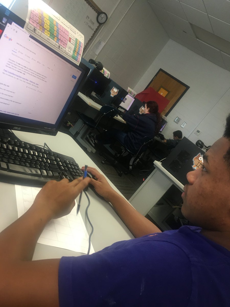 MissDickison's tweet photo. 7th and 8th grade students learning about reputable sources in Cyber Foundations. https://t.co/MDHCcWYnKU