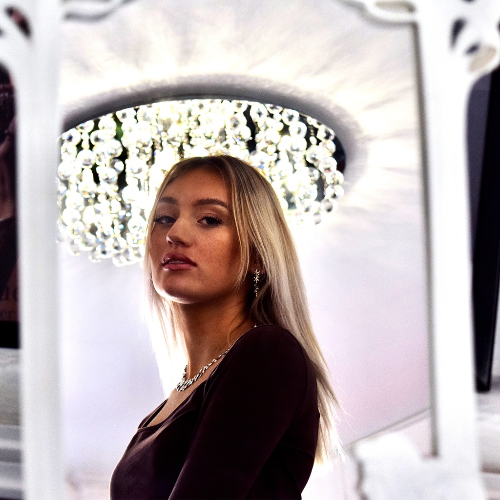 Discover bespoke jewellery and expert advice at our Boutique - where every visit is tailored to you. 💍✨