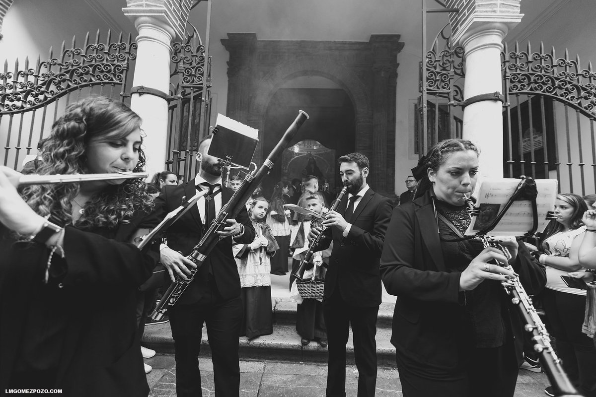 LMFotosCofrades's tweet photo. @HdaddelaColumna @miguepureza -El mejor Patrimonio es el Humano-El traslado de
@Archic_Huerto @CMCaridad 
#CofradiasMLG https://t.co/S14QcjV7LI
