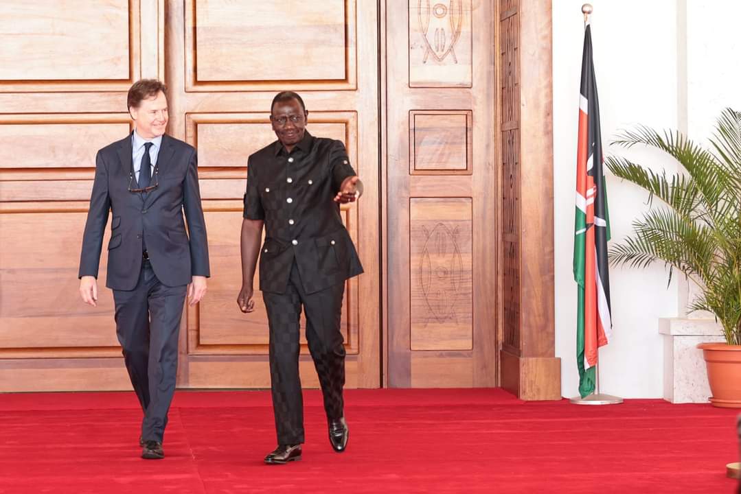 AfricaFactsZone's tweet photo. Kenyans will start making money from Facebook and Instagram monetization in June following an intervention from the Kenyan Government.

Kenya's President William Ruto held a meeting with Facebook Content Monetization Team and Kenyan Content Creators. https://t.co/Jdts9SlTQn