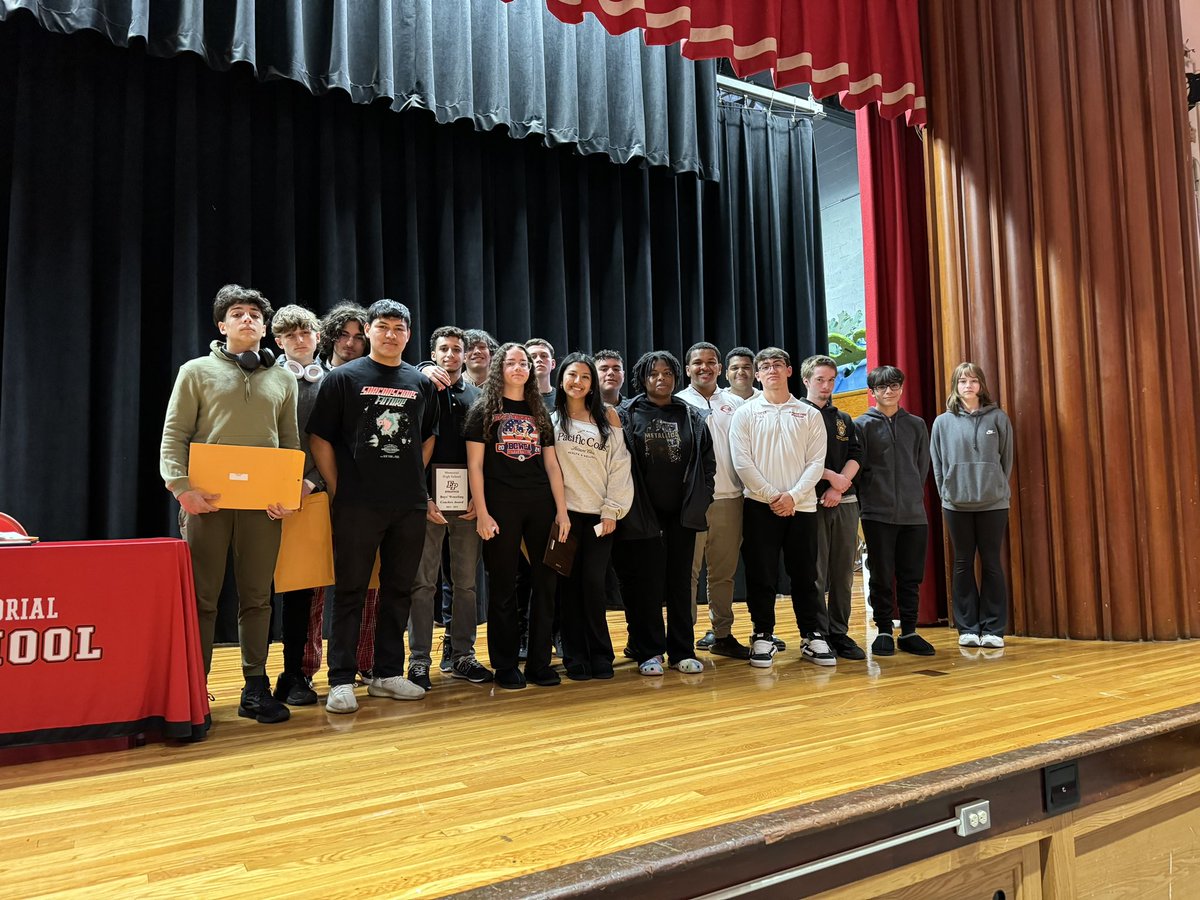 EPHSCrusaders's tweet image. 2024 Winter Awards ceremony! Thank you to the coaches and team members for your commitment to EP athletics and building a positive winning culture.

Thank you to the Board of Education, District and School Administration for the continued support of the athletic program.