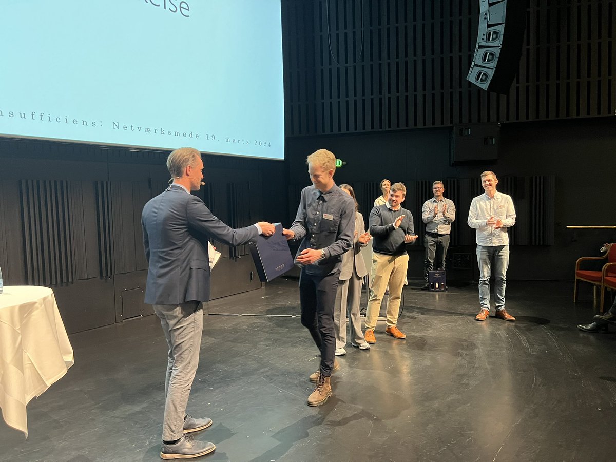 Dansk Cardiologisk Selskab (DCS) (@cardio_dk) on Twitter photo Et særligt STORT tillykke til <a href="/KrisBergHansen/">Kristoffer Berg Hansen</a> fra <a href="/AUHCardio/">Department of Cardiology Research AUH</a>, der vandt YIA til ”DCS' Arbejdsgruppe for Hjerteinsufficiens” netværksmøde👏🏻🏆 Et særligt STORT tillykke til <a href="/KrisBergHansen/">Kristoffer Berg Hansen</a> fra <a href="/AUHCardio/">Department of Cardiology Research AUH</a>, der vandt YIA til ”DCS' Arbejdsgruppe for Hjerteinsufficiens” netværksmøde👏🏻🏆