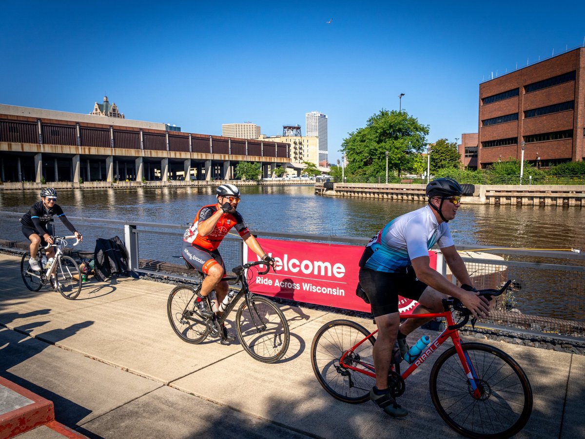 Ride Across Wisconsin!🚴‍♂️ More: cyclefans.com/index.php/blog… - Join CycleFans Today 👉 cyclefans.com/login - - #cycling #cyclingtips #bikefeds #biking #cyclinglife #bicycle #cyclefans #bicycles #bicyclelove #bikelane