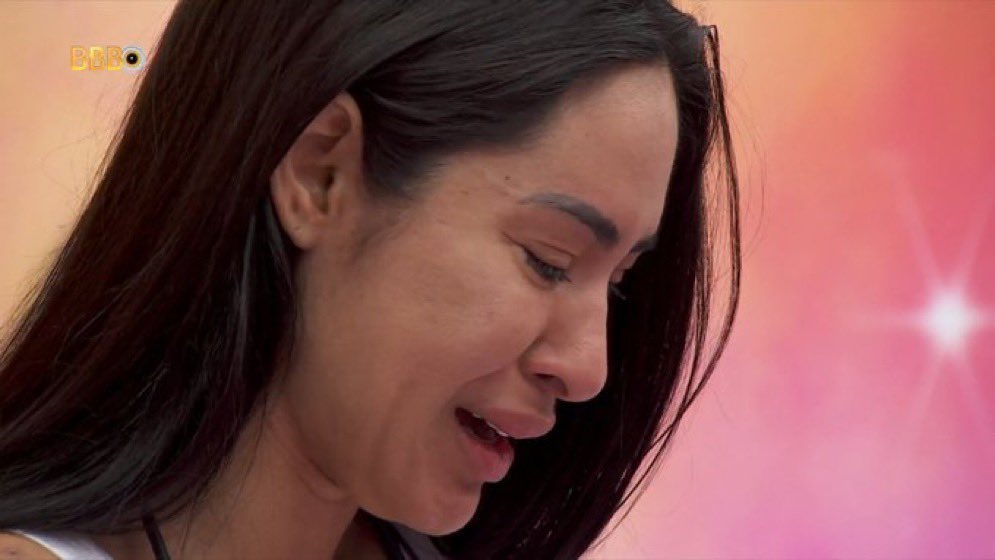 guhdemoraiss's tweet photo. Não sou o maior fã da Isabelle,mas sei como é difícil se livrar de uma amizade tóxica que quer te controlar o tempo todo aqui fora,as atitudes,quem você se relaciona.. imagina dentro de um reality,estou ficando com pena pq ela tinha um potencial gigante e o brilho acabou. #BBB24 https://t.co/roWVL58s6N