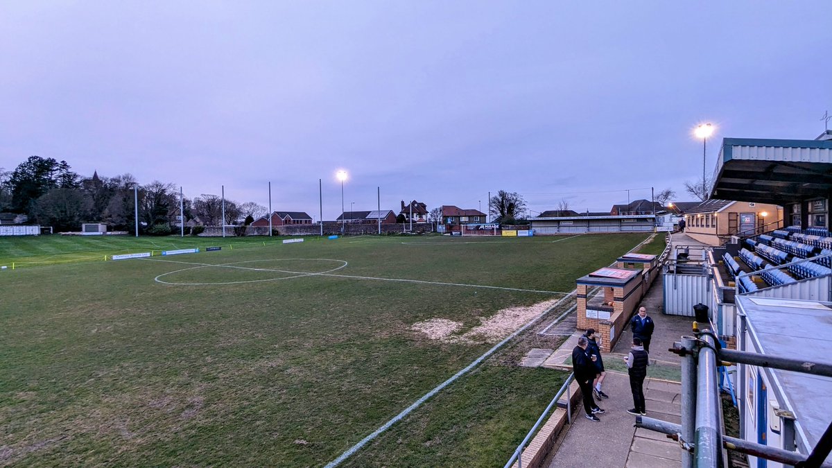 A remarkably mild evening at Sandygate for Hallam v Tadcaster Albion