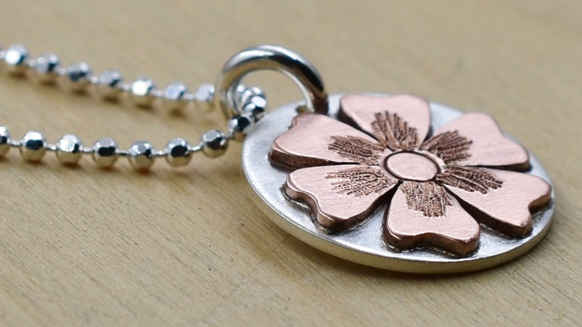 Spring Sale starts today in honor of the new season! Save 25% sitewide on any online order using the code “spring24”. And check out our new daisy flower necklace!

swoonjewelrystudios.com/handcut-daisy-…

#springsale #daisynecklace #daisyjewelry #handmadejewelry