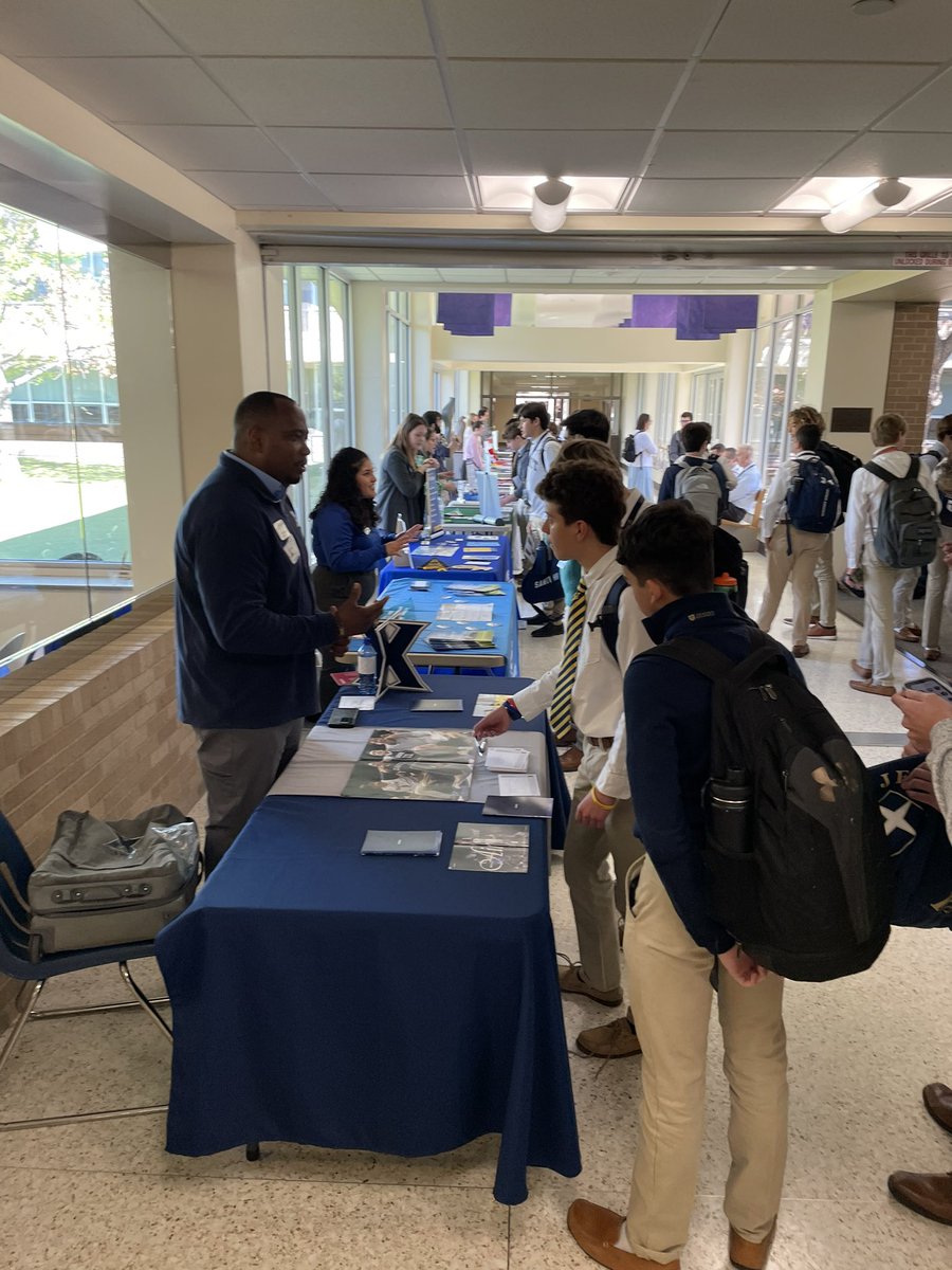 Jesuit Freshmen tweet media