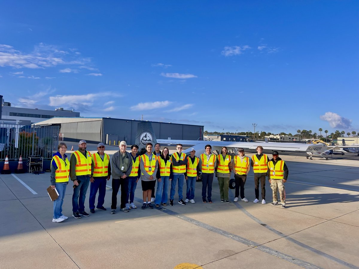 🍀 Lucky youngsters experienced the thrill of flight this St. Patty's Day with <a href="/EAA/">EAA</a> Chapter 7's Young Eagles program in Long Beach, CA! ✈️

#eaayoungeagles #freeflight #aviationeducation #stpatricksday #pilotlife #youthinaviation

Learn more 🔗 loom.ly/O3OHTbU