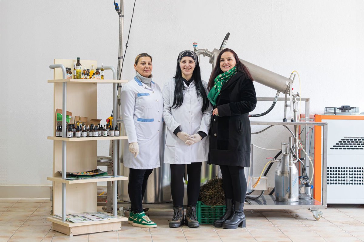 🌿 Wrapping up our #BOOSTKosovo grantee introduction w/ #Bio365Kosova! Supported by #BOOST, Emine, the owner, is investing in a machinery that turns vegetable oil production #waste into functional foods, transforming losses into gains. #Sustainability #NextGen #WasteToWealth 💫