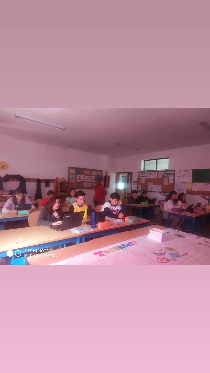 torreligion's tweet photo. ¡El concurso de Kahoot ha sido una explosión de energía! El alumnado ha mostrado su dominio sobre nuestra semana grande con entusiasmo y pasión. ¡Ha sido una experiencia increíblemente emocionante!
#Kahootintercentros
#SemanaSanta
#MeGustaReli porque 
#ReliEsMás
#MeApuntoaReli https://t.co/6eeWgs9bjv