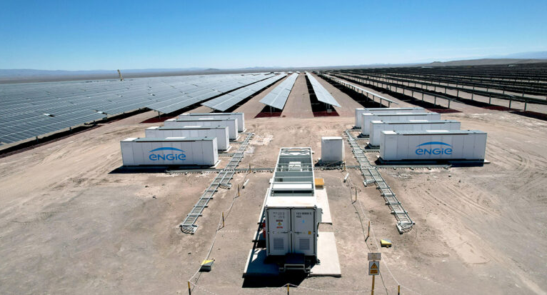 #ALTERNATIVAS | @ENGIE arrancó las #operaciones comerciales de #BESSCoya en Chile, con una capacidad instalada de 139 MW y 638 MWh de #almacenamiento, tras recibir la autorización del @coord_electrico💡

👉🏻 linkedin.com/feed/update/ur…

#energía #energíalimpia #ENGIE #Chile