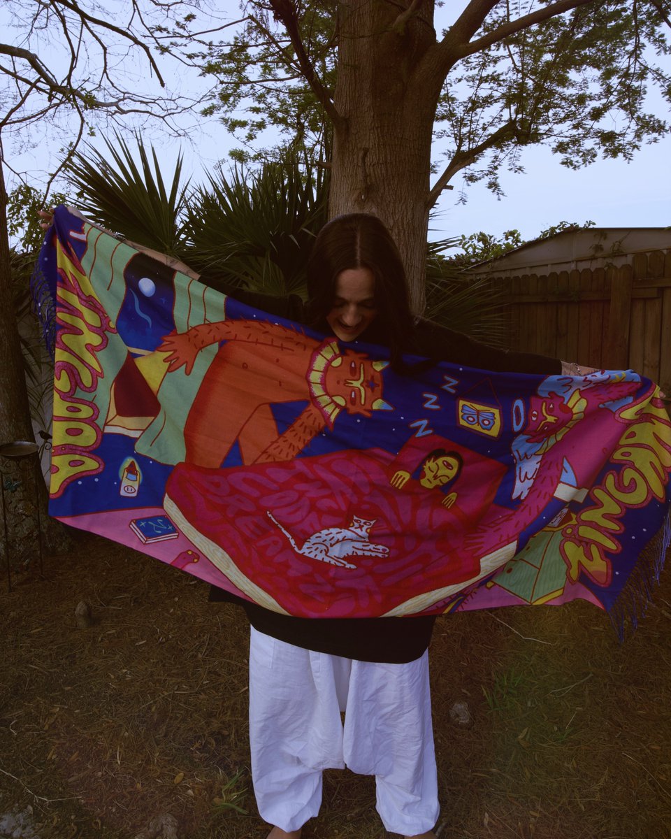 zingaramusic's tweet photo. New tour and music means new merch!
This Thursday at 11:11am PST I am dropping 3 new items on my website! A t-shirt, long sleeve and pashmina! The poster will be on sale IN PERSON ONLY along with the 3 other items! This is the first drop of many as we dive deeper into the tour💜 https://t.co/jvpm0i0UfM