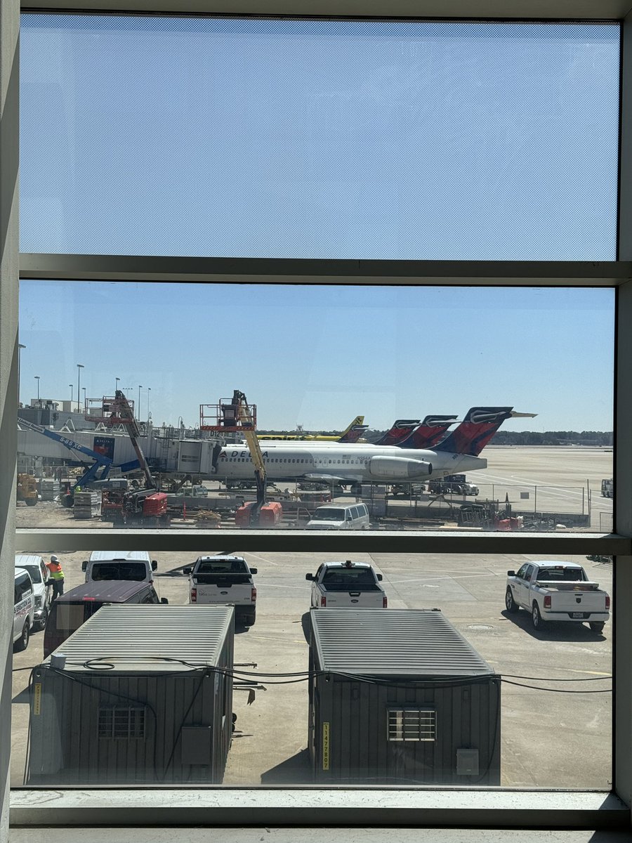 dwarfcannongame's tweet image. On the way to GDC!!!! 6 hour plane flight here we go! 

#GDC2024 #IndieDevs #gamedev #dwarfcannongames