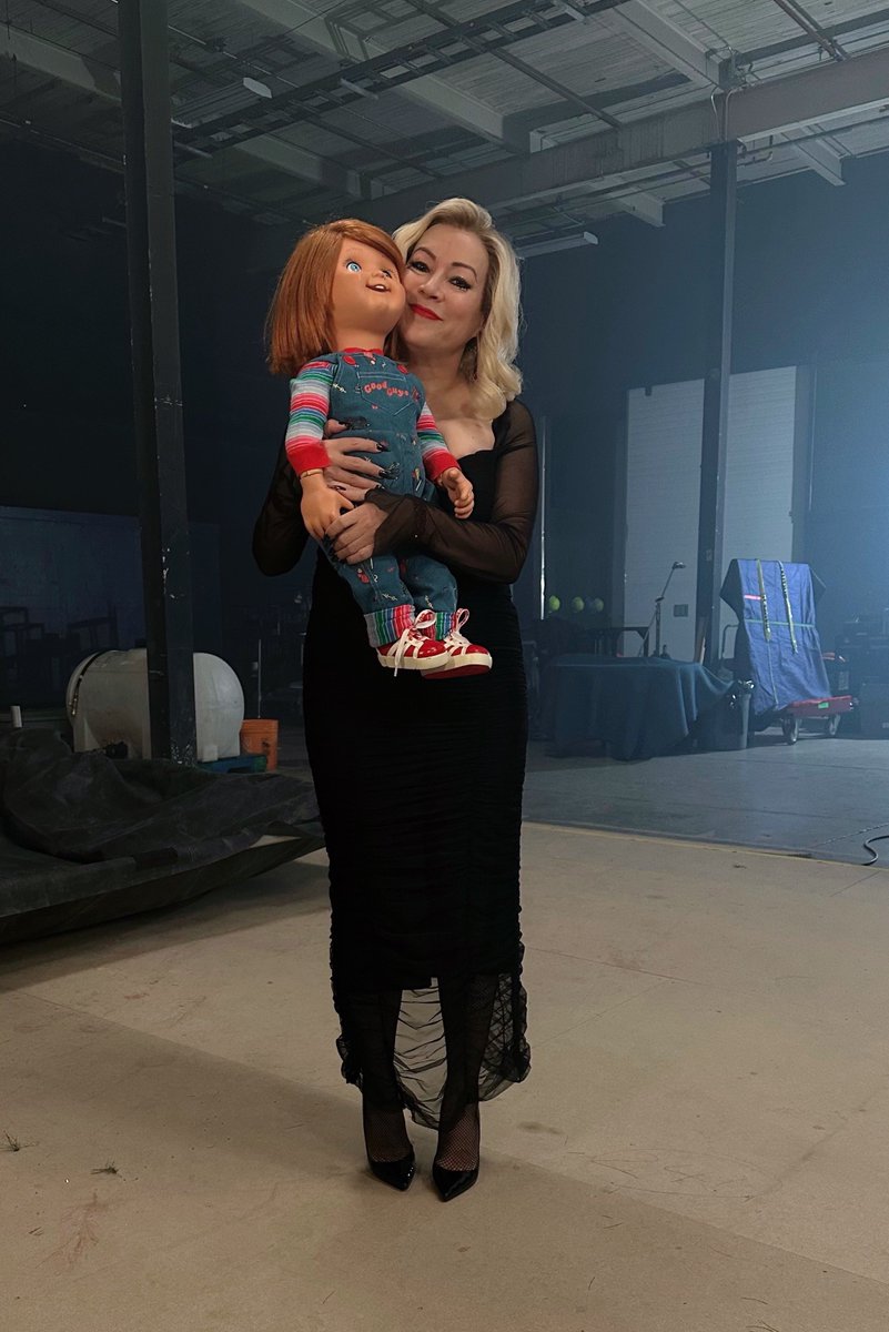 JenniferTilly's tweet photo. Just a reminder: All #Chucky episodes to date are now streaming on @peacock!  Revisit all the  glamour, gore, and family dysfunction in preparation for the 2nd half of Season 3 dropping April 10th.  Chucky says it’s ok to binge. 😈🔪👻
#ChuckySeason3 #Chuckytvseries https://t.co/Vc5tu3LQ3r