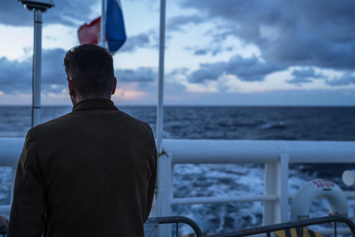 “Ma una volta a terra, potrò finalmente dire ai miei figli che ero pronto a sacrificare tutto pur di dar loro una possibilità di avere una vita migliore.”
La testimonianza condivisa da un padre egiziano, soccorso dalla #LifeSupport #festadelpapà 
Leggi: shorturl.at/jqrzY