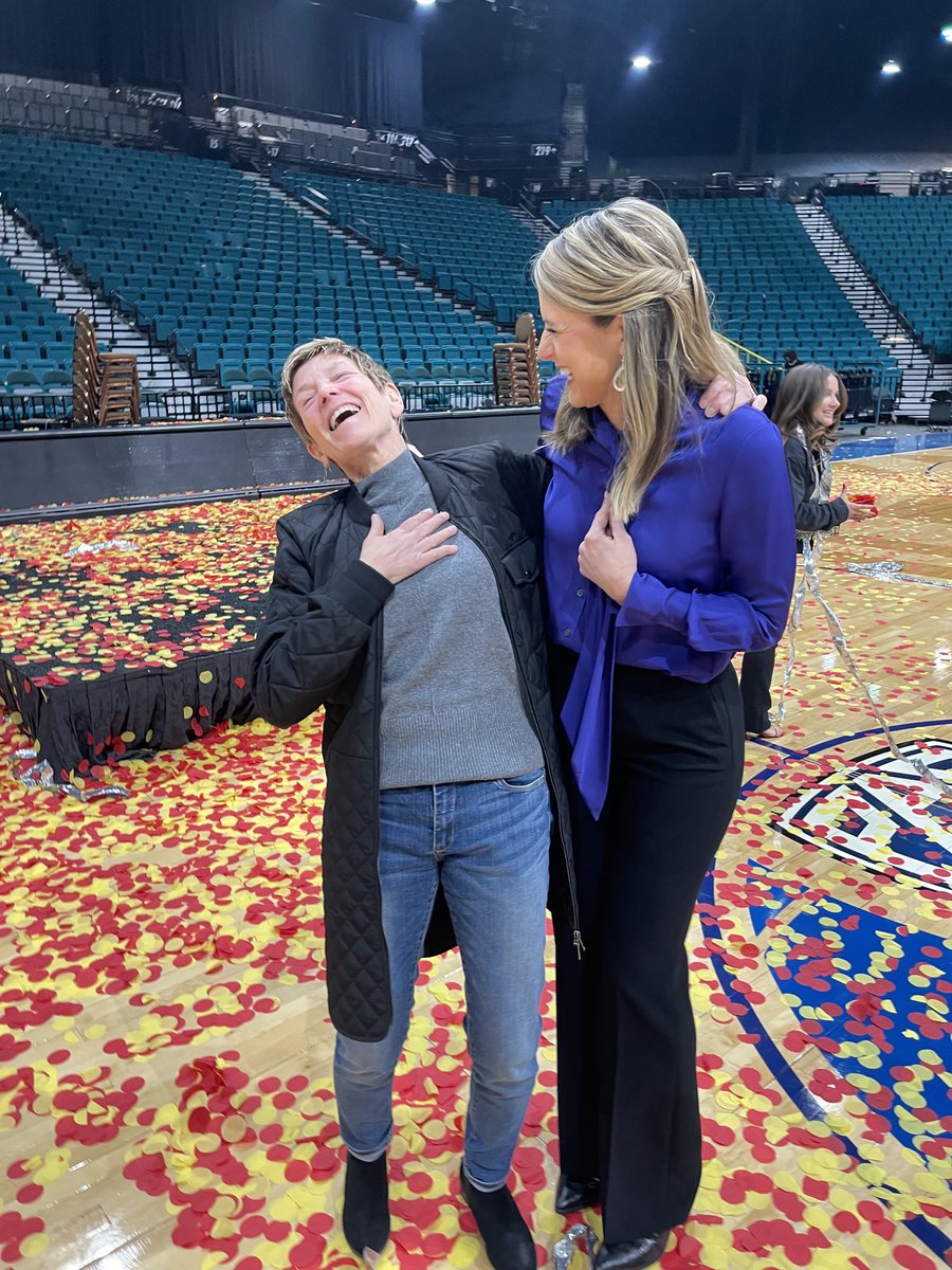 Elise Woodward tweet media