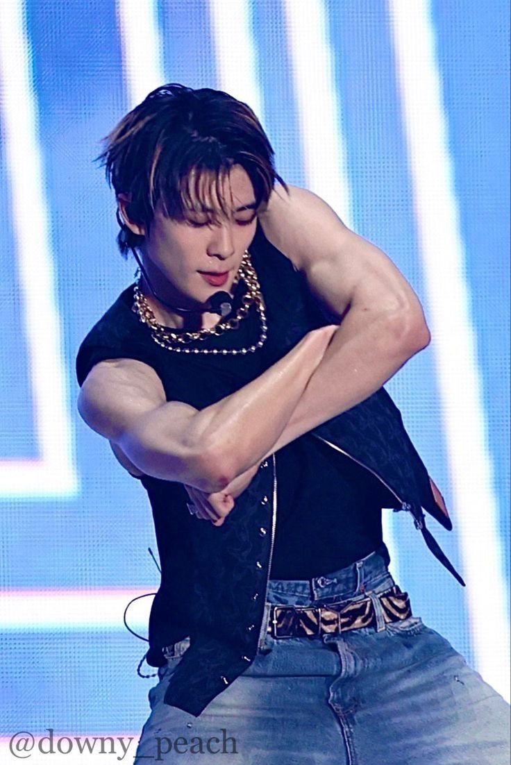 hourly jaehyun tweet media