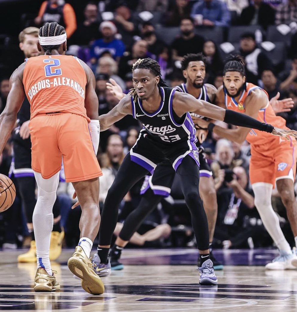PolymarketHoops's tweet photo. Keon Ellis is holding opponents to 34.2% FG since the All-Star break.

🔒 The lowest mark by a guard in that span. https://t.co/ExtmaHCK0x