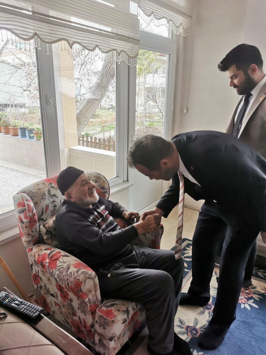 BtpMalatya's tweet photo. Battalgazi ilçemizde  vatandaşlarımız ve esnaflarımız  ile buluştuk. Sorunlarını dinledik. 

İlgi ve alakalarından ötürü teşekkür ederiz. #battalgazi #Malatya https://t.co/1Q5XaTtIFl