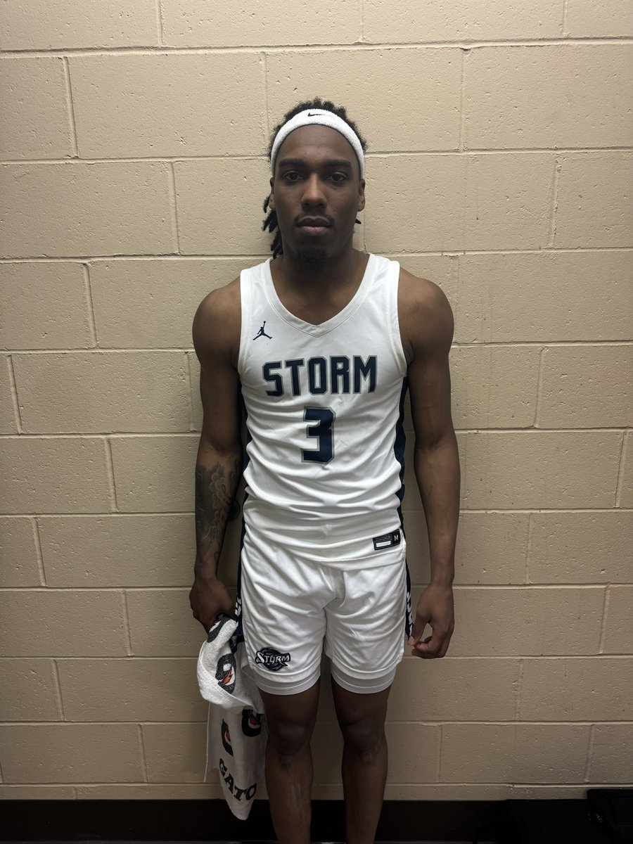 RL_HoopsJUCO's tweet photo. Freshmen DJ Suggs @suggsy1k of @DDCCStormMBB was fantastic in their win this morning finishing with 24 points. The powerful combo guard is shifty, aggressive to the rim and a disruptive defender. https://t.co/8hTN8U4BOE